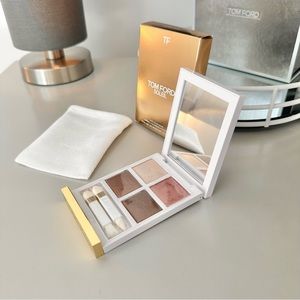 Tom Ford Eyeshadow Quad in First  Frost